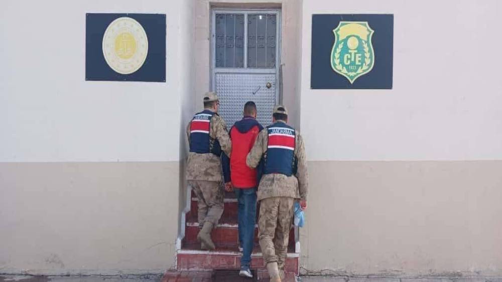 Sarıkamış’ta 2 yıl hapis cezası bulunan 1 kişi yakalandı
