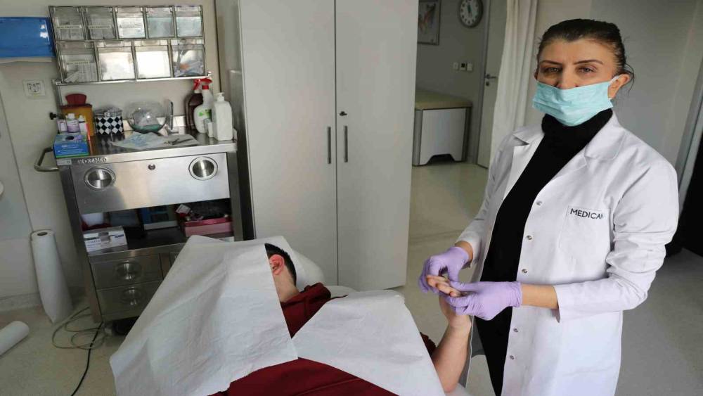 Uzmanı dondurucu soğuklara karşı uyardı: "Ge&ccedil; kalınırsa uzuv kaybı olabilir"
