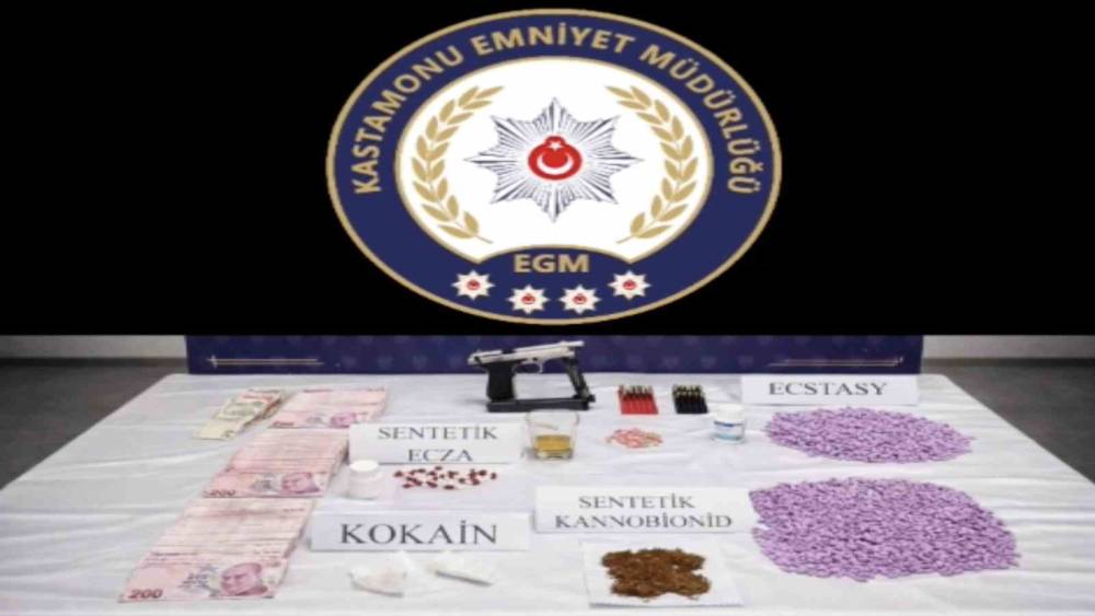 Kastamonu&rsquo;daki uyuşturucu operasyonunda 1 ş&uuml;pheli tutuklandı
