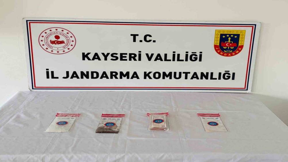 Kayseri&rsquo;de 15 yıl kesinleşmiş hapsi bulunan uyuşturucu taciri yakalandı
