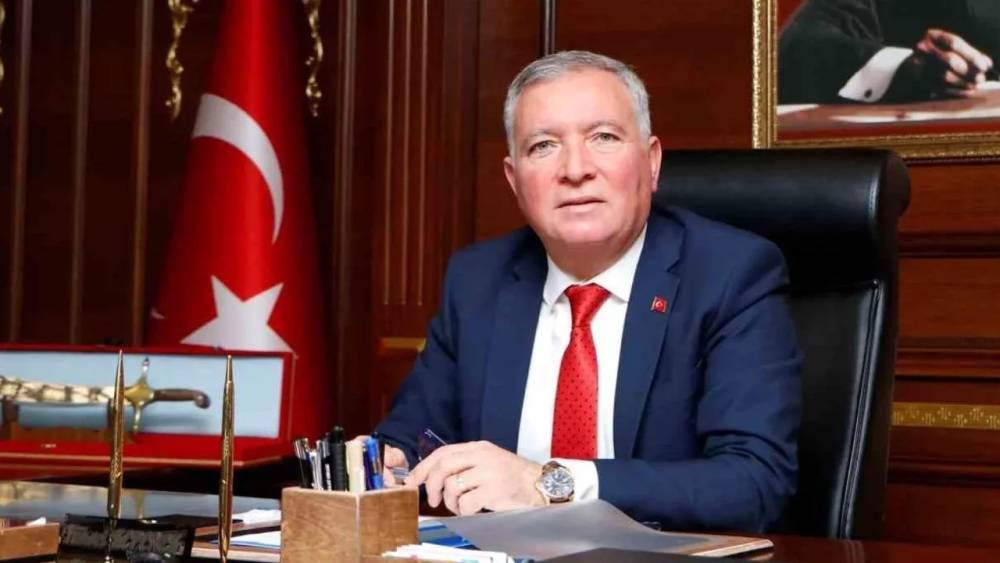 Başkan Kepenek: "Geleceğin mimarı &ccedil;ocuklarımızın bayramı kutlu olsun"
