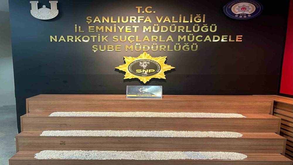 Şanlıurfa&rsquo;da ağırlığında 34 bin adet uyuşturucu hap ele ge&ccedil;irildi
