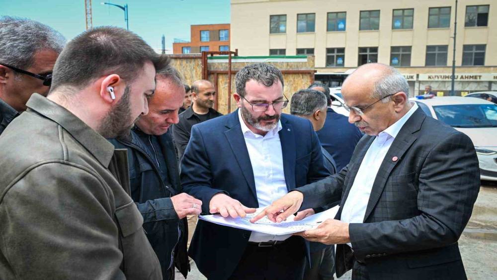 Başkan Sami Er, S&ouml;ğ&uuml;tl&uuml; Camii inşaatını yerinde inceledi
