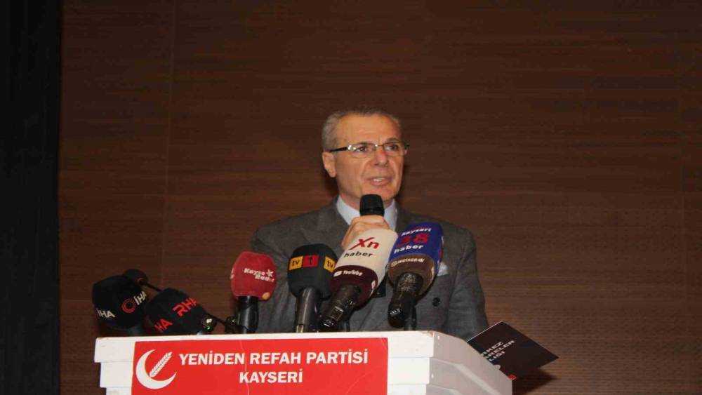 YRP Genel Başkan Yardımcısı Osmanağaoğlu: "&Ccedil;&uuml;r&uuml;mekte olan yaprağın d&uuml;şmesiyle &ccedil;ınara hi&ccedil;bir şey olmaz"
