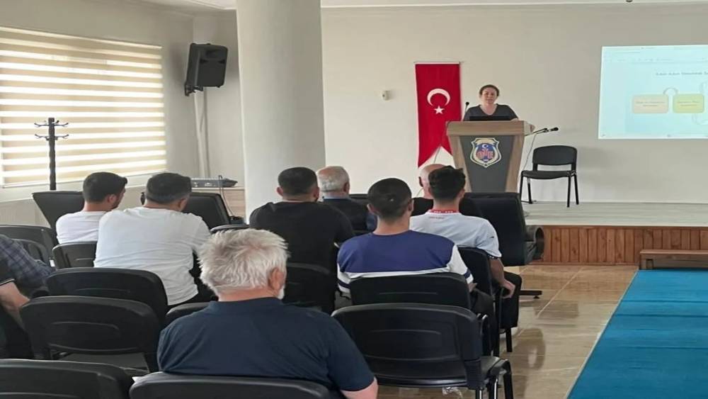 Sinop&rsquo;ta h&uuml;k&uuml;ml&uuml;lere denetimli serbestlik anlatıldı

