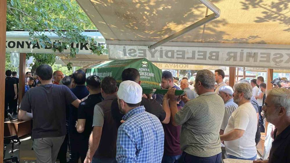 Isparta&rsquo;daki kazada hayatını kaybedenler son yolculuklarına uğurlandı
