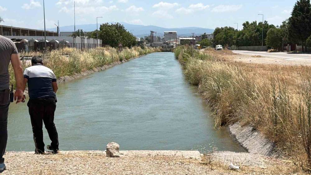 Mustafakemalpaşa&rsquo;da sulama kanalında erkek cesedi bulundu
