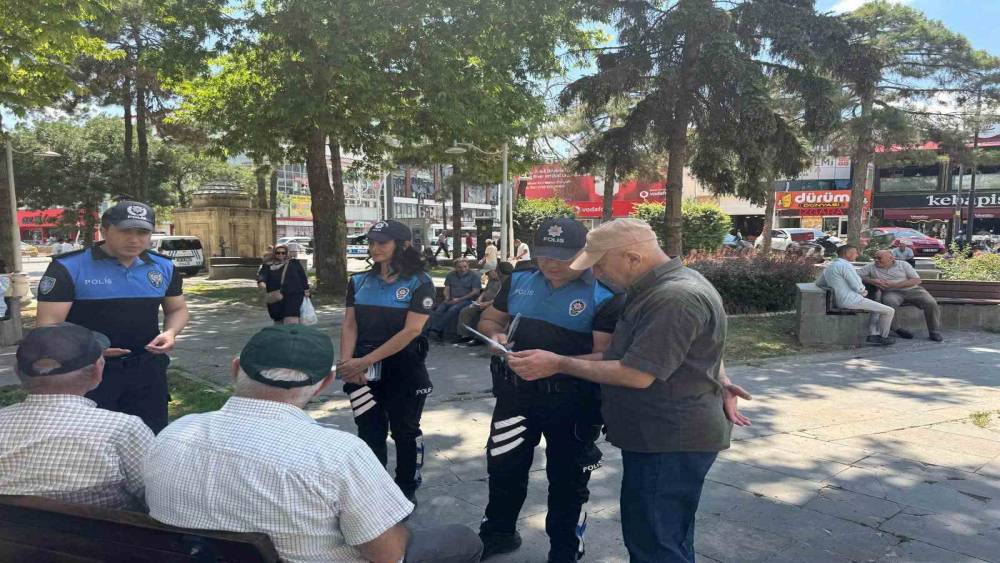 Erzincan polisinden dolandırıcılığa karşı bilgilendirme &ccedil;alışması
