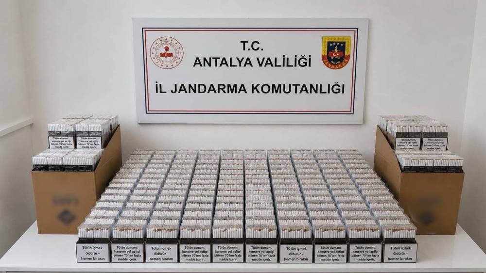 Antalya&rsquo;da ka&ccedil;ak t&uuml;t&uuml;n operasyonu: 10 bin doldurulmuş makaron ele ge&ccedil;irildi

