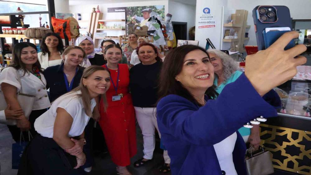 Başkan Vekili &Ouml;zdemir, Kadın Dostu Kentler III Programı heyetini kabul etti

