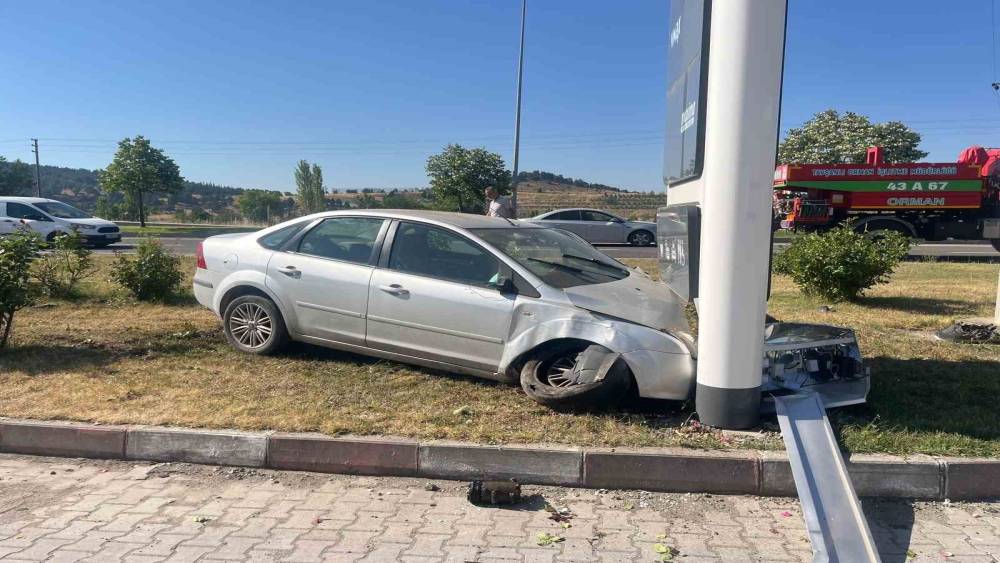 Tavşanlı&rsquo;da trafik kazası: 2 yaralı
