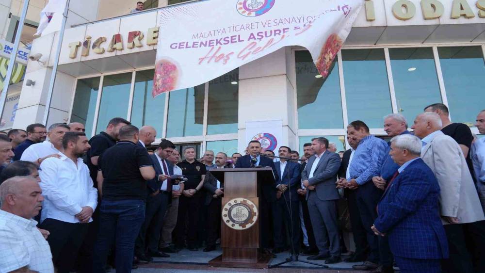 Malatya TSO&rsquo;dan birlik beraberlik mesajı y&uuml;kl&uuml; aşure buluşması
