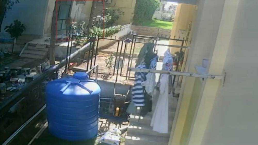 İzmir&rsquo;de 3 kardeşin yaralandığı iskele kazası kameraya yansıdı
