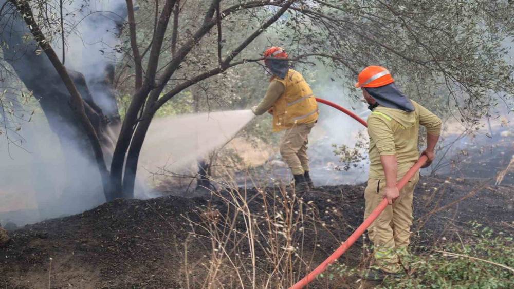 Fethiye&rsquo;deki yangının enerjisi d&uuml;ş&uuml;r&uuml;ld&uuml;
