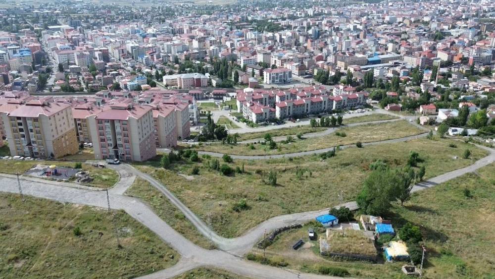 Kars&rsquo;ta yapı ruhsatı verilen daire sayısı b&ouml;lge illerini geride bıraktı
