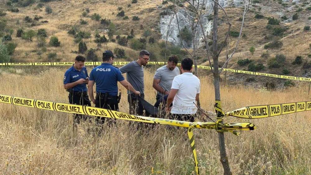 K&uuml;tahya&rsquo;da kayıp olarak aranan Alzheimer hastası adam &ouml;l&uuml; bulundu
