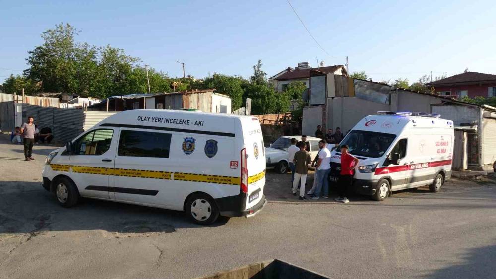 Malatya&rsquo;da bir şahıs evinin &ouml;n&uuml;nde &ouml;l&uuml; bulundu
