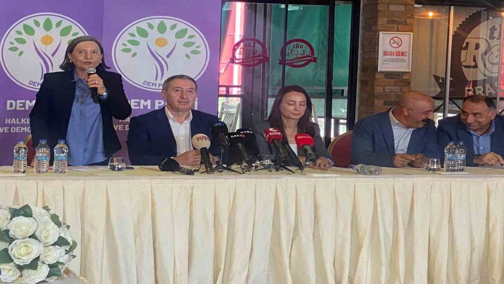 DEM Parti Genel Başkanı Bakırhan: "Bu &uuml;lkeyi y&ouml;netmeye adayız, bu &uuml;lkeyi y&ouml;netmeye talibiz"
