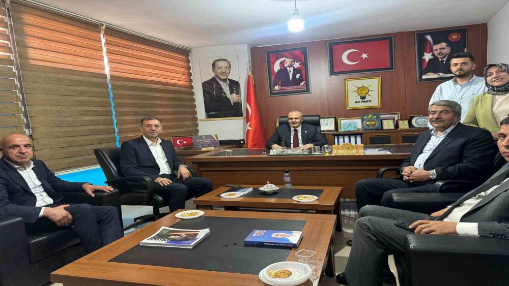 Milletvekili Kayat&uuml;rk Patnos&rsquo;ta esnaf ve vatandaşlarla bir araya geldi
