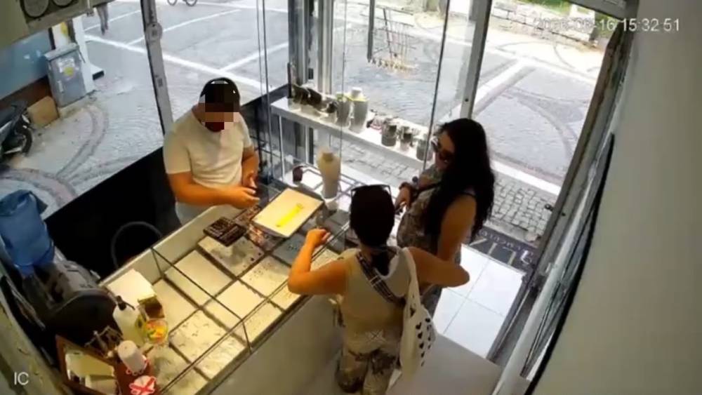 Edirne&rsquo;de Bulgar kadınların hırsızlığı kamerada
