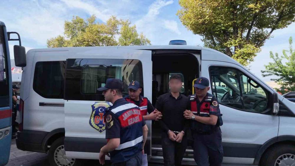 Zonguldak&rsquo;ta 19 yaşındaki gencin &ouml;ld&uuml;r&uuml;ld&uuml;ğ&uuml; cinayetin sanığı hakim karşısında
