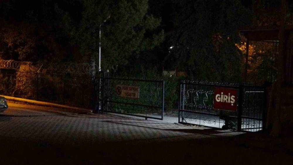 Hızar motoruyla boynundan yaralanan gen&ccedil; hayatını kaybetti
