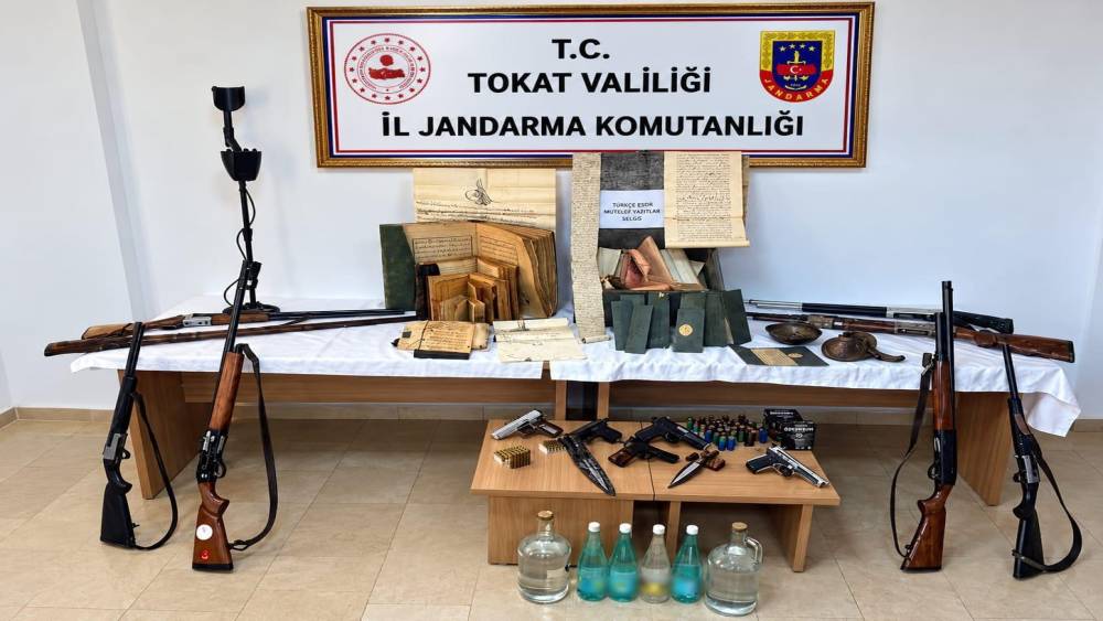 Tokat&rsquo;ta tarihi eser ve silah ka&ccedil;ak&ccedil;ılığı operasyonu: 6 g&ouml;zaltı
