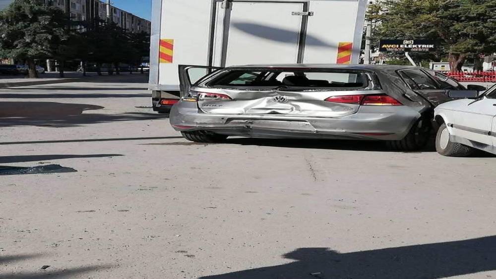 Konya&rsquo;da zincirleme kaza: 3 yaralı
