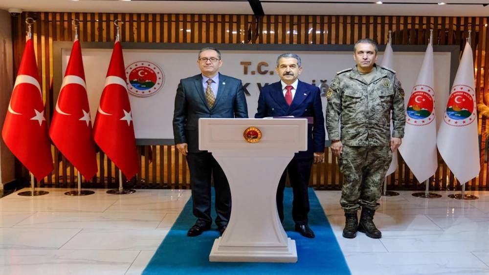 Şırnak&rsquo;ta sınır g&uuml;venliği ve d&uuml;zensiz g&ouml;&ccedil;le m&uuml;cadele masaya yatırıldı
