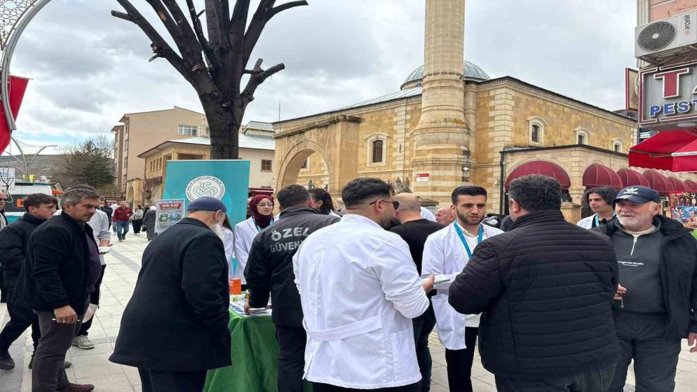 Bayburt&rsquo;ta atık ila&ccedil;ların &ccedil;evreye etkilerine dikkat &ccedil;ekildi
