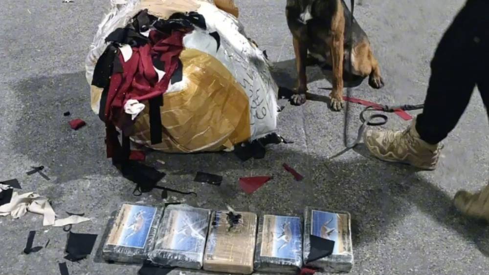 Mersin&rsquo;de bir işyerinde 5 kilo 872 gram kokain ele ge&ccedil;irildi
