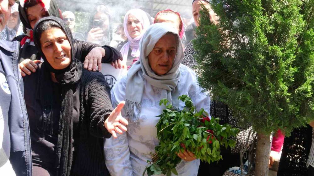 Sel afetinde evladını kaybeden annenin, &lsquo;Beni dinlemedin oğlum, sana gitme dedim&rsquo; s&ouml;zleri y&uuml;rekleri dağladı
