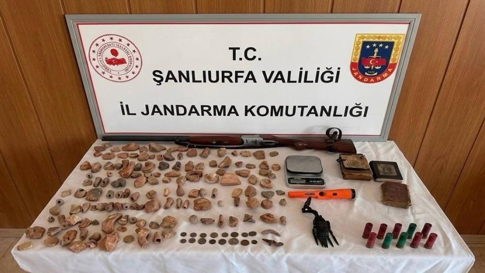Şanlıurfa&rsquo;da tarihi eser ka&ccedil;ak&ccedil;ılığı: 1 g&ouml;zaltı
