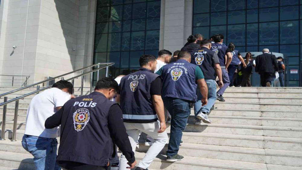 1 milyar 250 milyon liralık yasa dışı bahis trafiğine operasyon: 8 g&ouml;zaltı
