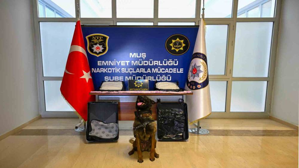 Muş&rsquo;ta valizde 3 kilo metamfetamin ele ge&ccedil;irildi

