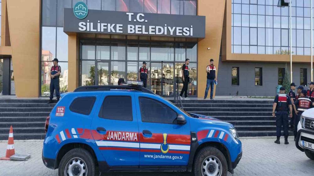 Silifke Belediyesi&rsquo;ne y&ouml;nelik soruşturmada tutuklu sayısı 11&rsquo;e y&uuml;kseldi
