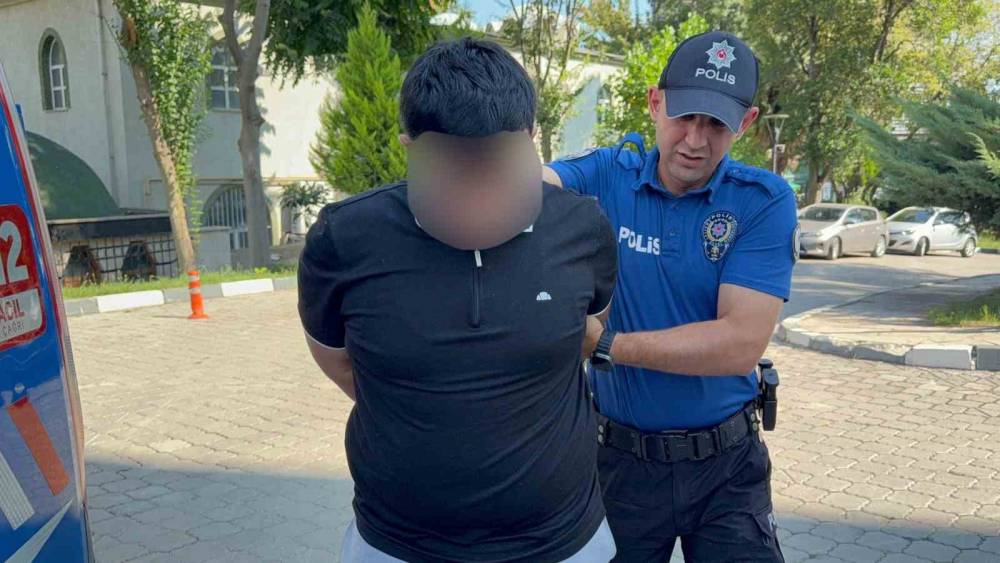 Bı&ccedil;akla yaralama ş&uuml;phelisi adliyeye sevk edildi
