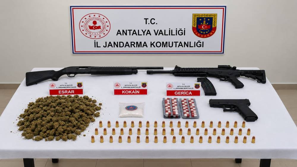Serik&rsquo;te uyuşturucu operasyonu: 20 g&ouml;zaltı
