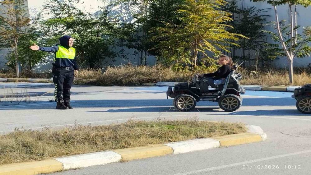 Bilecik&rsquo;te 35 &ouml;ğrenciye uygulamalı trafik eğitimi
