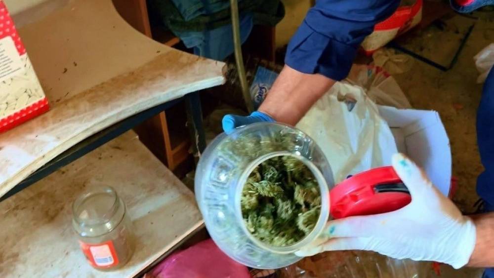 &Ccedil;anakkale&rsquo;de tarihi eser ka&ccedil;ak&ccedil;ılığı ve uyuşturucu operasyonuna 1 g&ouml;zaltı
