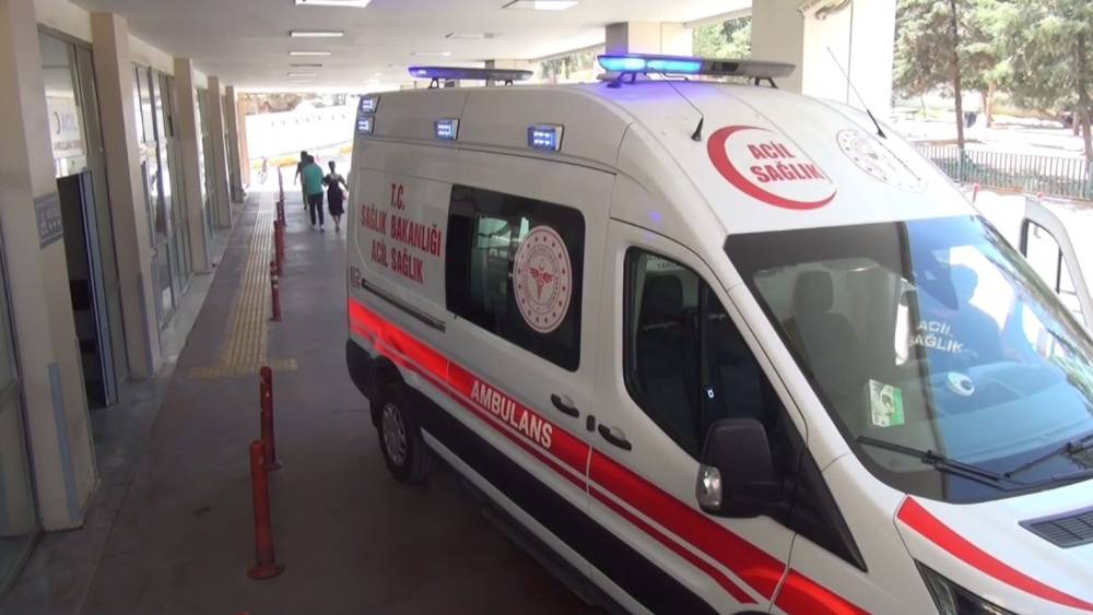 Şanlıurfa&rsquo;da yaprak sarması 12 &ouml;ğrenciyi hastanelik etti
