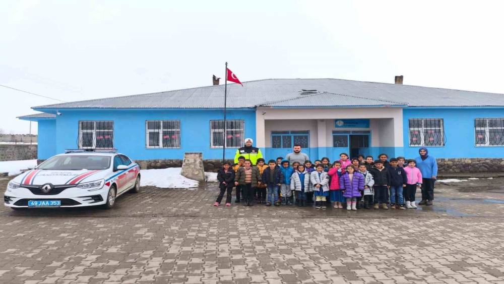 Bulanık&rsquo;ta &ouml;ğrencilere trafik g&uuml;venliği eğitimi
