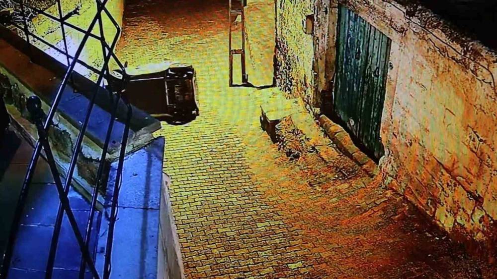 Yokuşu &ccedil;ıkamayan elektrikli bisiklet devrildi
