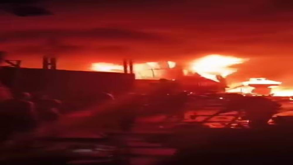 Diyarbakır&rsquo;da geri d&ouml;n&uuml;ş&uuml;m tesisinde korkutan yangın
