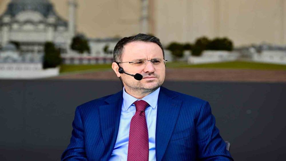 Bakan G&uuml;rlek Edirne&rsquo;de gen&ccedil;lerle buluştu: "Adaleti hızlandırmak en b&uuml;y&uuml;k hedefimiz"
