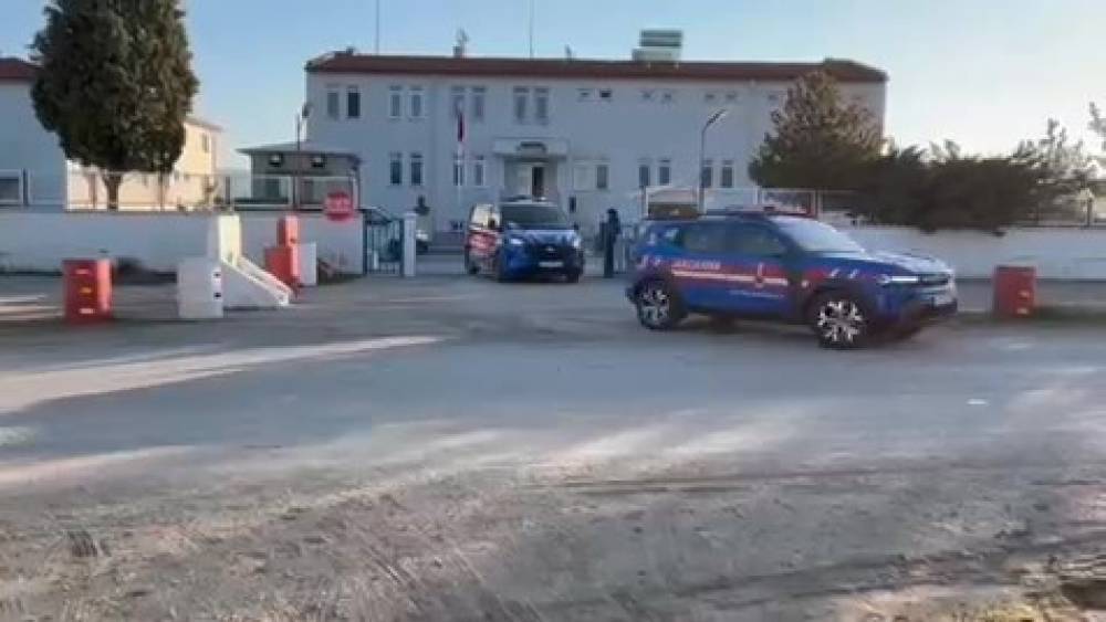 Amasya&rsquo;da kablo ve direk hırsızlığına 3 tutuklama
