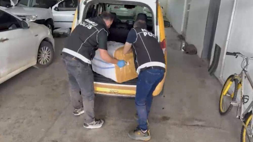 Kayseri&rsquo;de 9 kilogram uyuşturucu ele ge&ccedil;irildi: 5 g&ouml;zaltı
