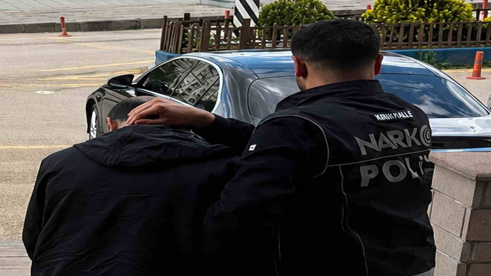 Kırıkkale&rsquo;de uyuşturucu ve silah operasyonu: 3 ş&uuml;pheli tutuklandı
