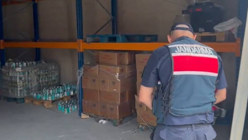 Bayram &ouml;ncesi skandal: Tarihi ge&ccedil;miş &uuml;r&uuml;nlere yeni tarih bastılar
