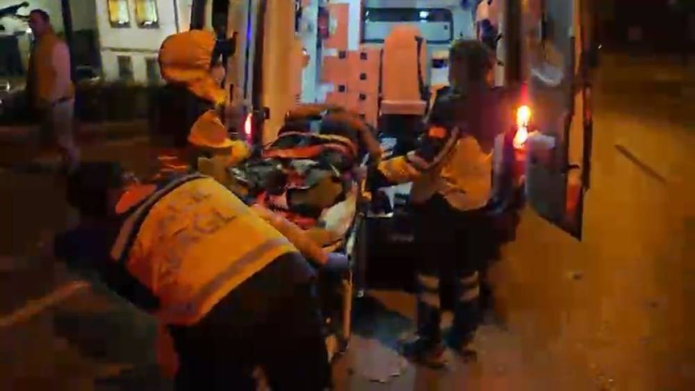 Merdivenlerden u&ccedil;an motosiklet s&uuml;r&uuml;c&uuml;s&uuml; yaralandı
